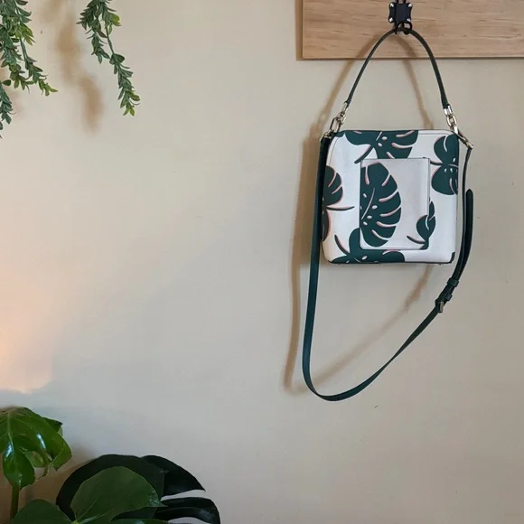 Kate Spade Monstera Leaf Crossbody Bag in Green and Cream - Picture 2 of 6